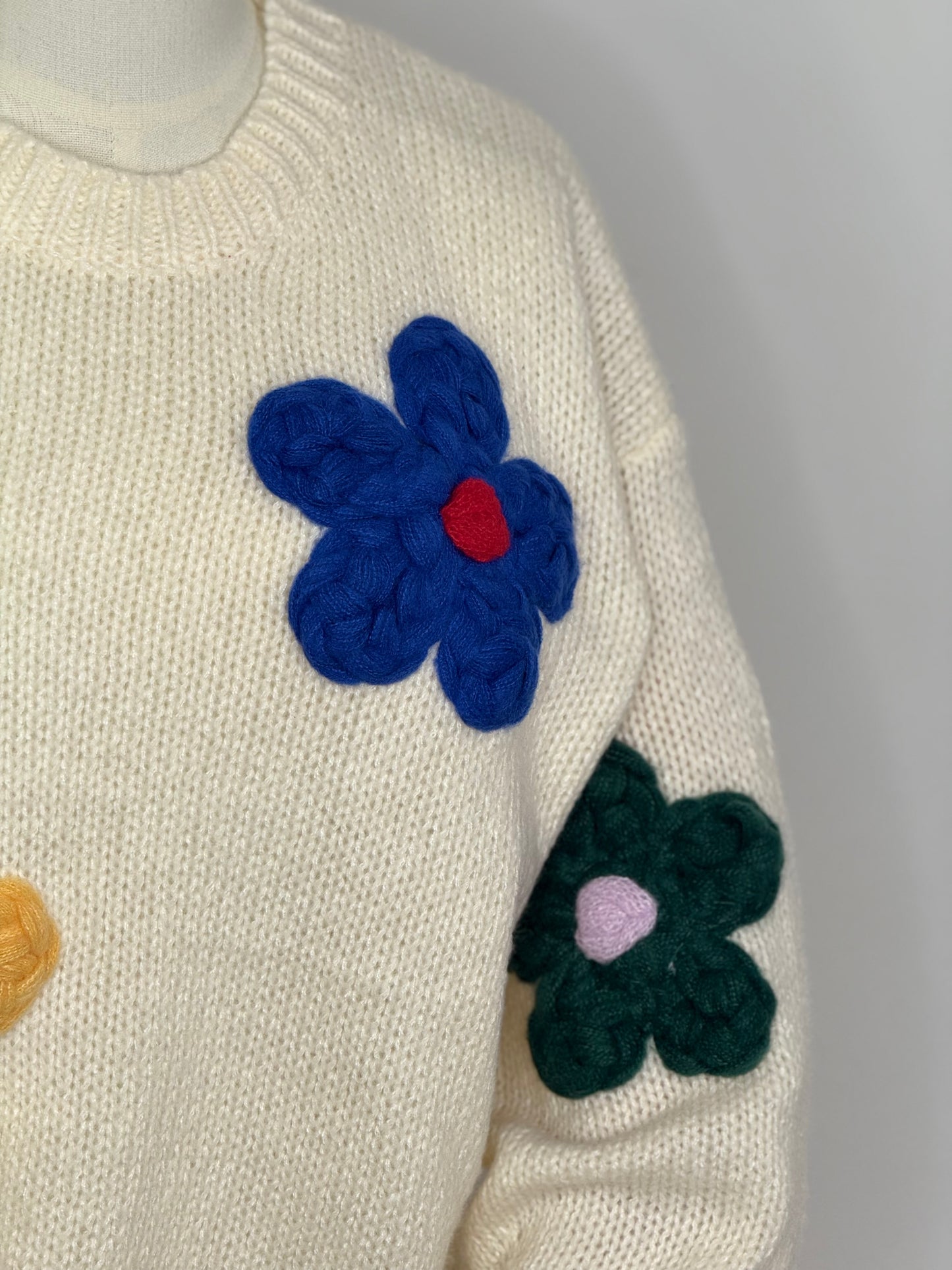 Finlay Flower Jumper Light Cream