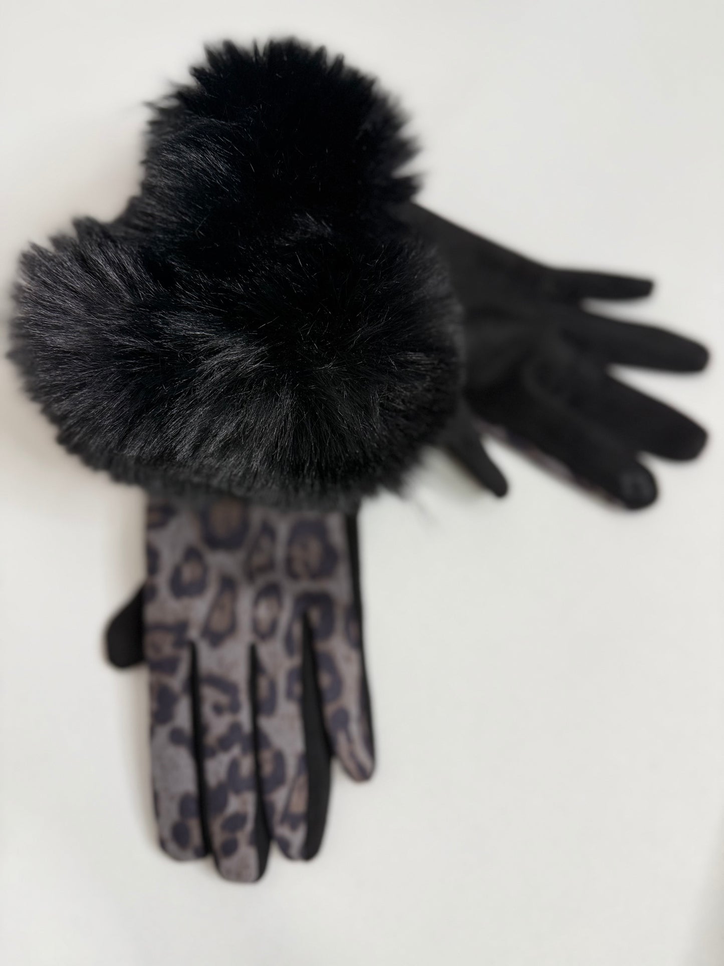 Leopard Print gloves with Furry Trim