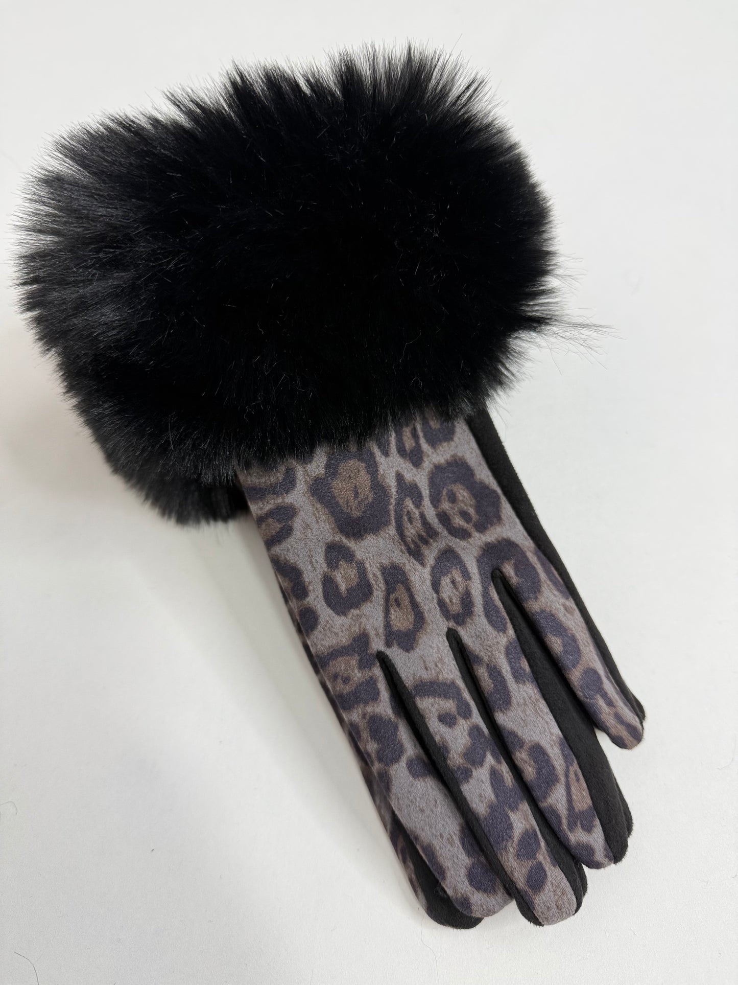 Leopard Print gloves with Furry Trim