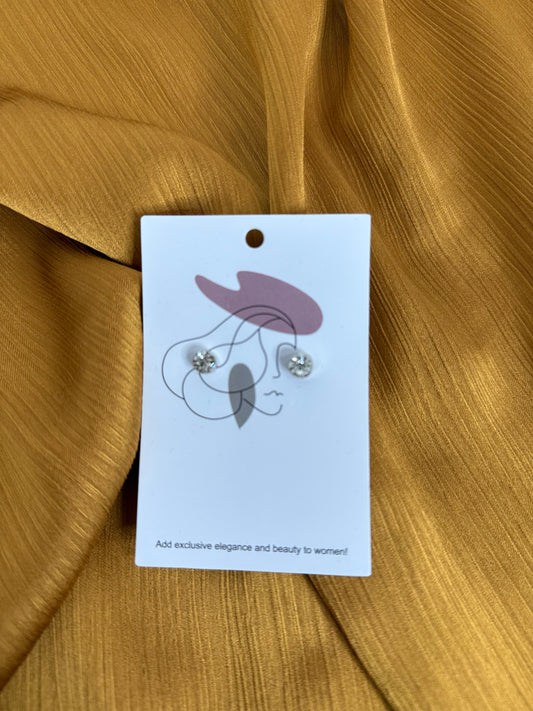 Small diamond effect studs